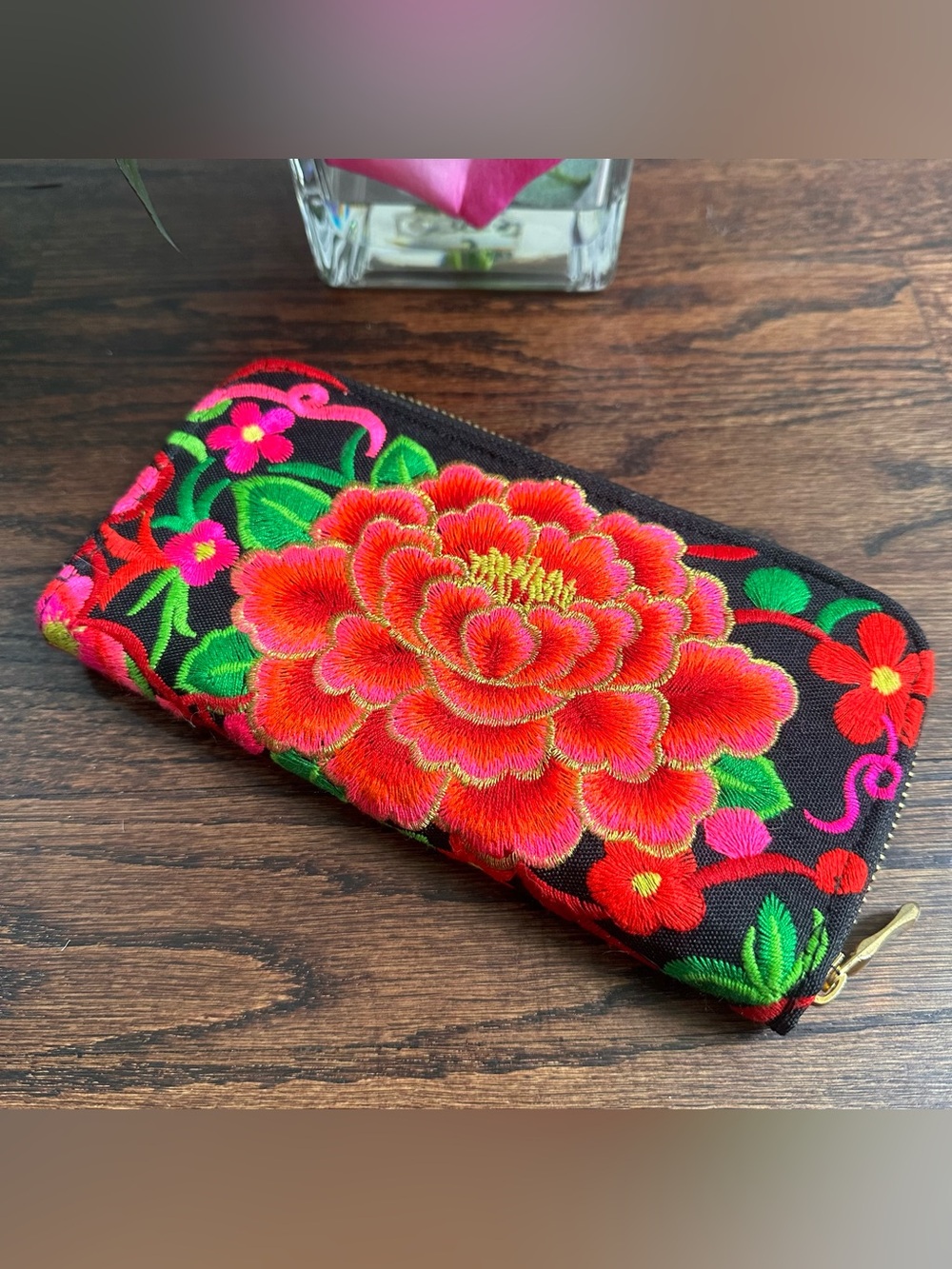 NWOT beautiful brightly embroidered zip around wallet